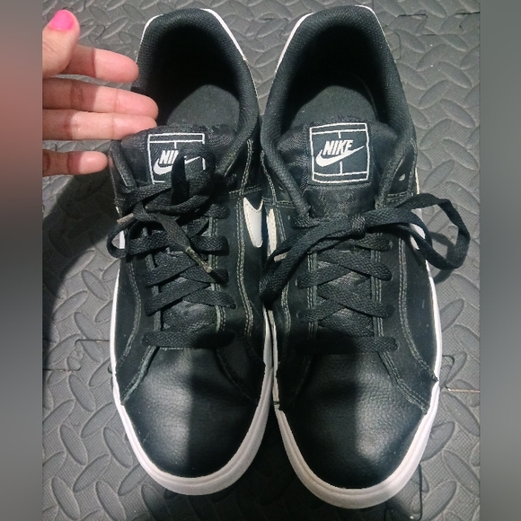 Nike Court Royale AC Black & White Men Sneakers - Picture 3 of 12